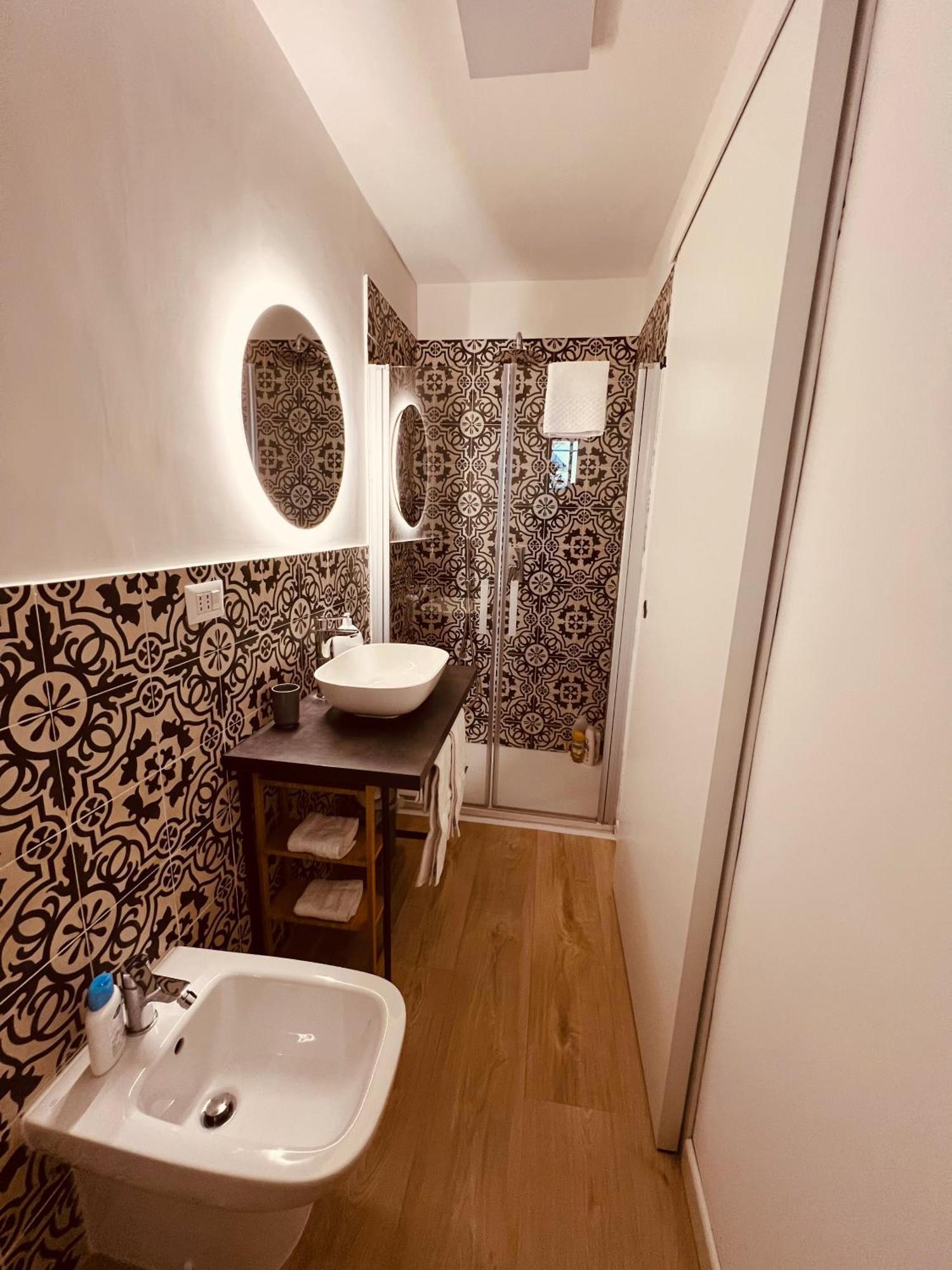 La Casa Di Clara Apartment เนเปิลส์ ภายนอก รูปภาพ